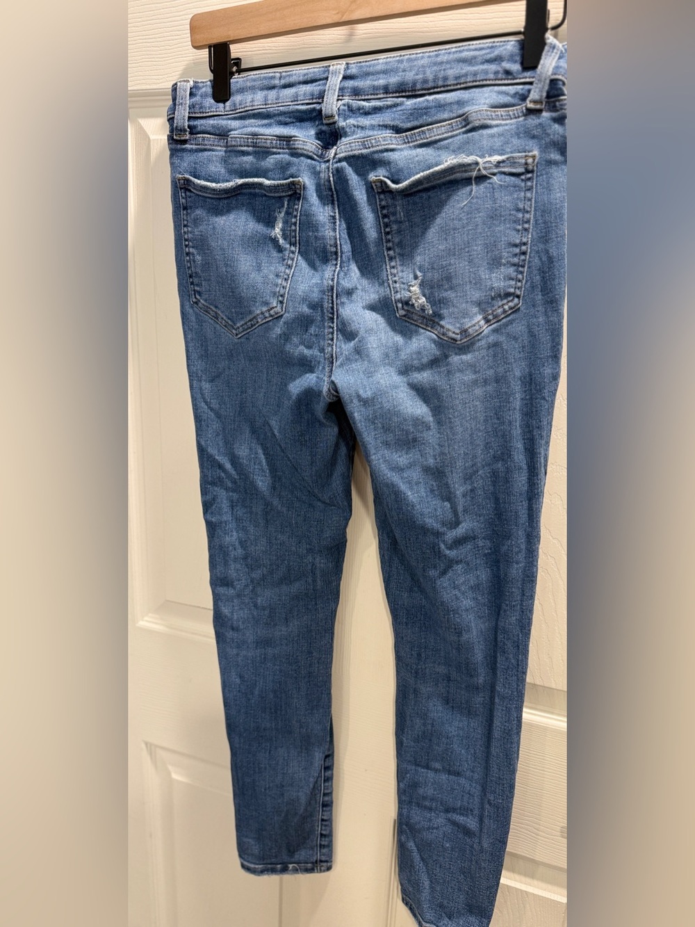 Cosmic Blue Love Distressed Skinny Jeans Women’s Size 28 Medium Wash Denim - Picture 6 of 9